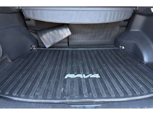 Certified 2023 Toyota RAV4 XLE Premium AWD/4WD image 17