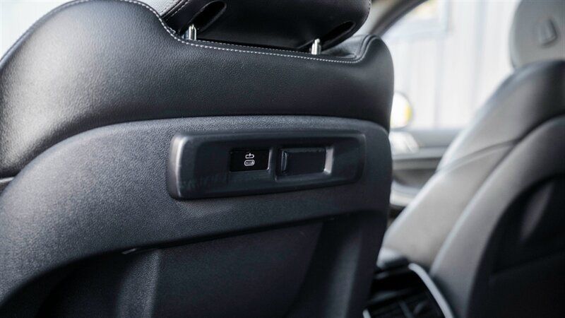 Used 2019 BMW X5 xDrive40i w/ Convenience Package AWD/4WD image 43