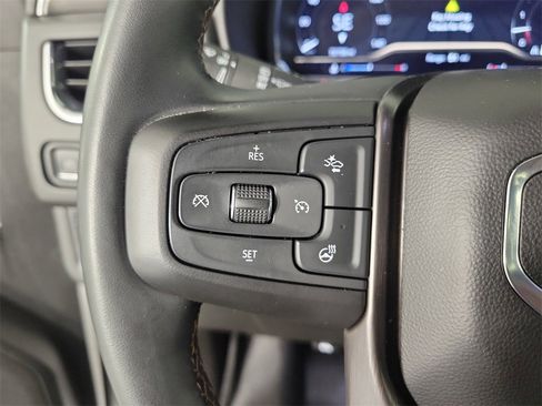 Used 2023 GMC Yukon AT4 w/ AT4 Premium Plus Package image 23