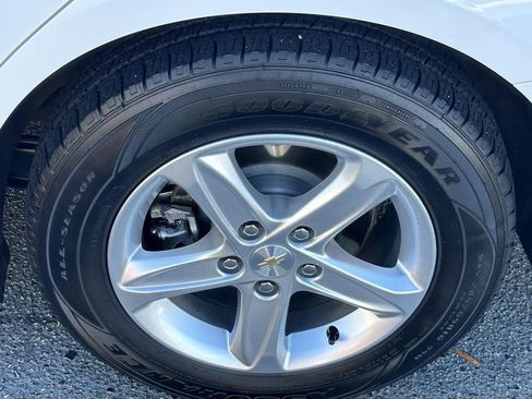 Used 2023 Chevrolet Malibu LS image 23