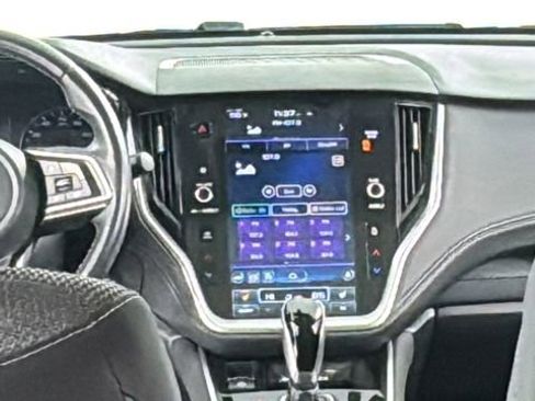 Used 2022 Subaru Outback Premium image 17