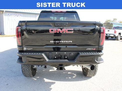 Used 2025 GMC Sierra 2500 AT4 w/ AT4 Premium Plus Package image 10