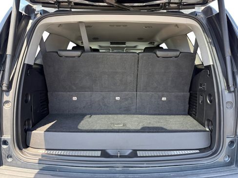 Used 2019 GMC Yukon SLT w/ Premium Edition RWD image 17