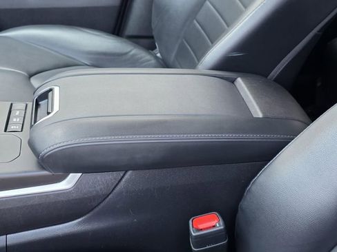 Used 2022 Toyota Highlander XLE image 9