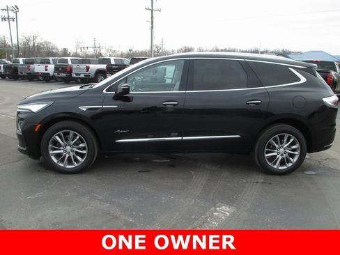 Certified 2022 Buick Enclave Avenir w/ Avenir Technology Package image 8