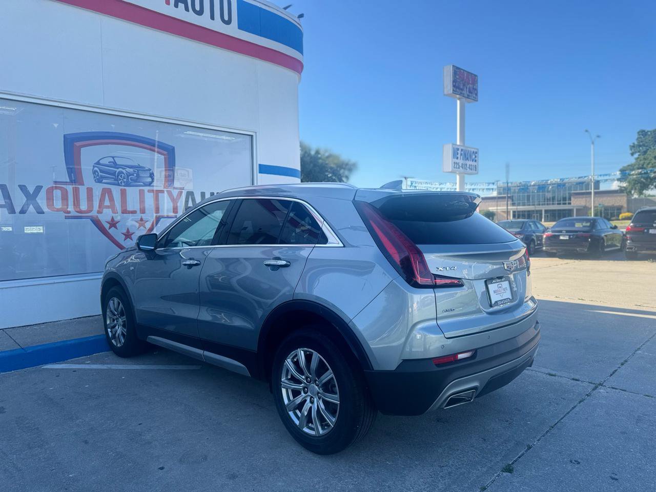 Used 2023 Cadillac XT4 Premium Luxury AWD/4WD image 39