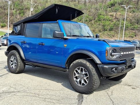 Used 2025 Ford Bronco Badlands AWD/4WD image 3