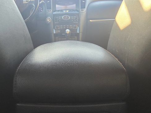 Used 2015 INFINITI QX70 AWD w/ Premium Package image 36