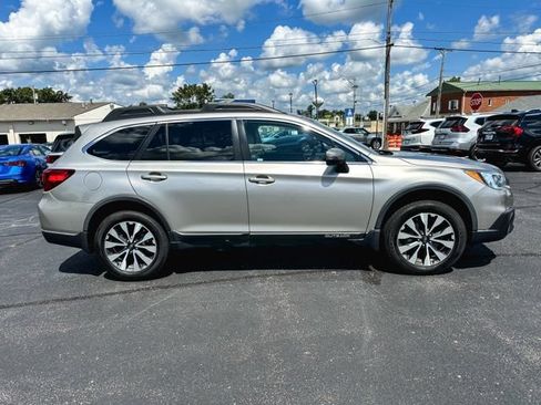 Used 2017 Subaru Outback 2.5i Limited AWD/4WD image 9