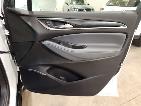 Used 2018 Buick Enclave Essence image 35