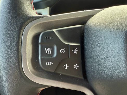 Used 2025 Ford Bronco Heritage Edition AWD/4WD image 31