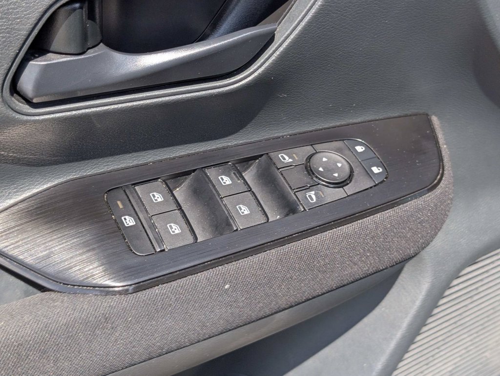 Used 2025 Nissan Kicks S FWD image 15