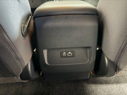 Used 2023 Nissan Frontier SV w/ Midnight Edition Package image 35