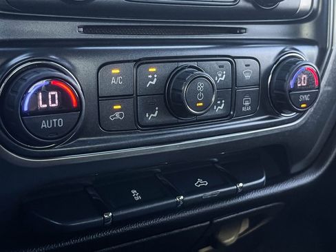 Used 2018 Chevrolet Silverado 1500 LT w/ LT Eassist Package image 25