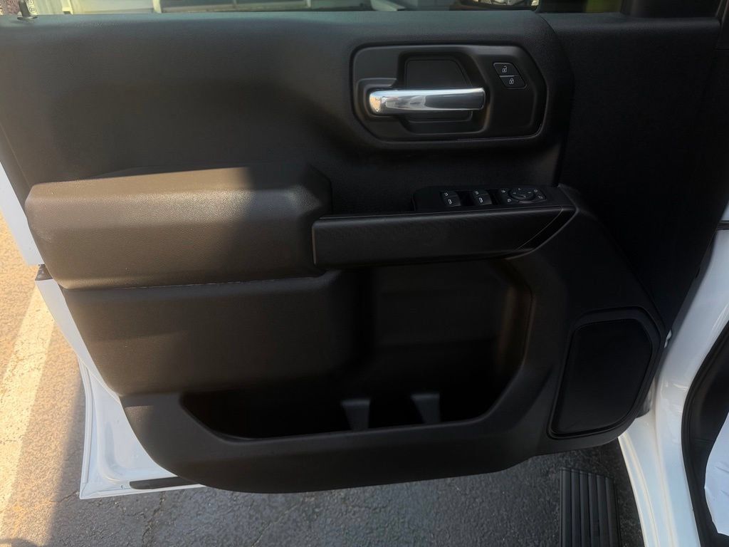 Used 2025 Chevrolet Silverado 2500 W/T AWD/4WD image 7