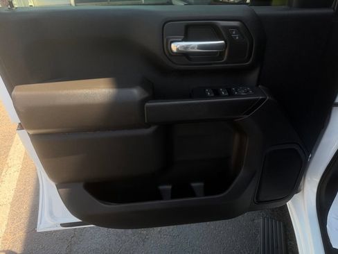 Used 2025 Chevrolet Silverado 2500 W/T AWD/4WD image 7