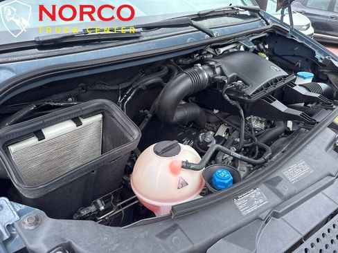 Used 2018 Mercedes-Benz Sprinter 2500 image 30