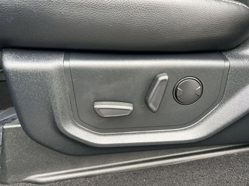 Used 2020 Ford F350 Lariat image 14