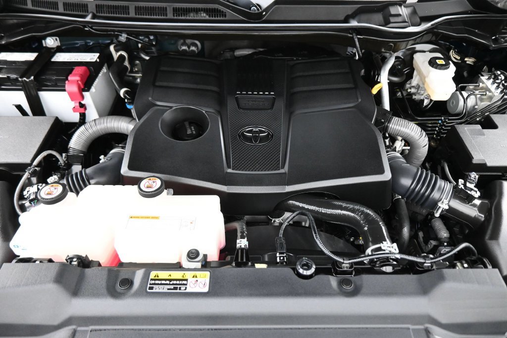 Used 2023 Toyota Tundra Limited w/ Power Package RWD image 22