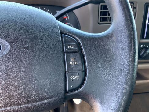 Used 2004 Ford F250 XL RWD image 24