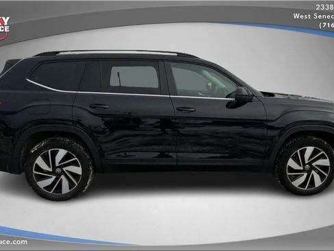 Used 2024 Volkswagen Atlas SE image 4