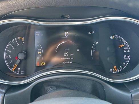 Used 2021 Jeep Grand Cherokee Laredo AWD/4WD image 26