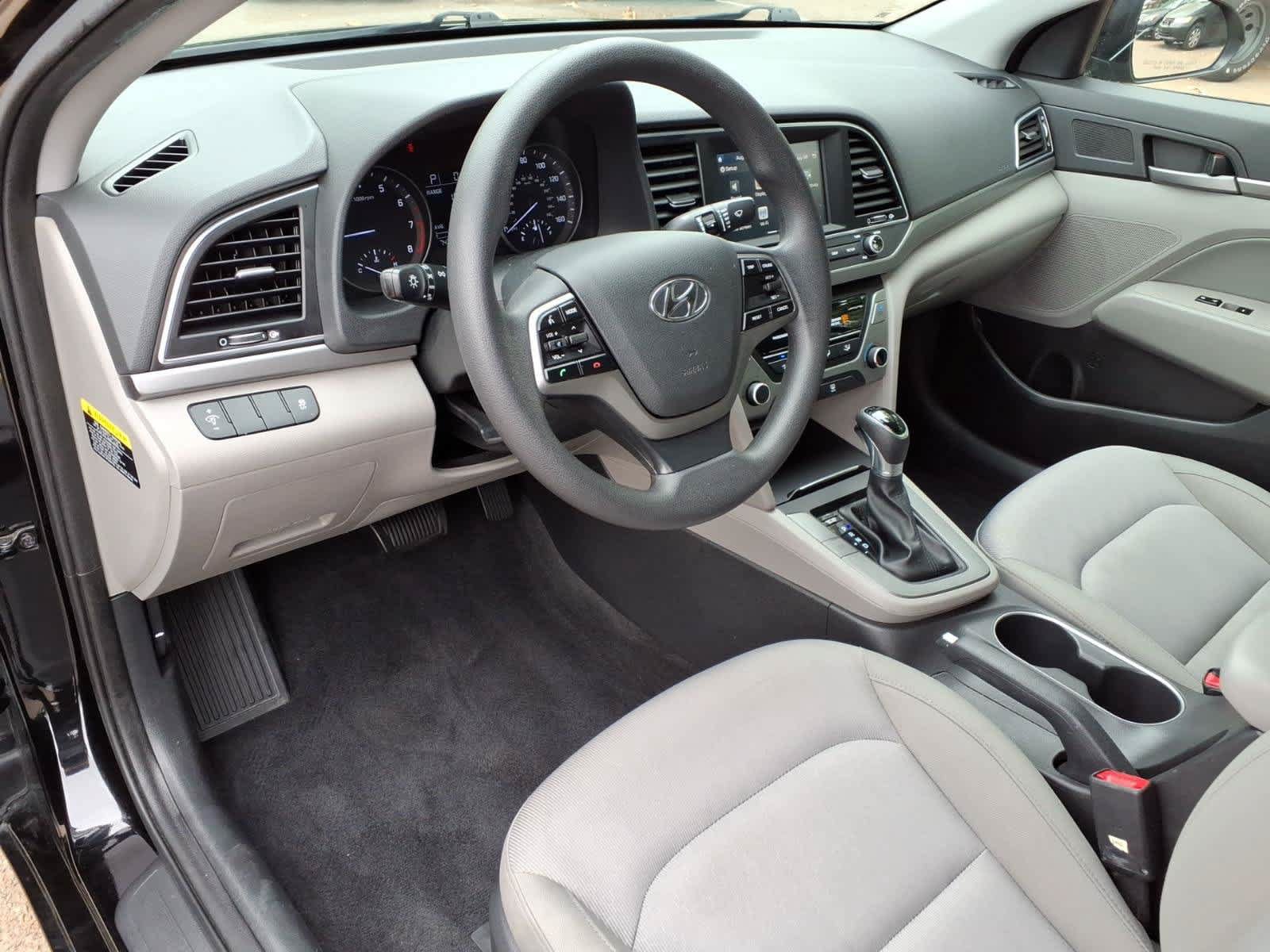 Used 2017 Hyundai Elantra SE FWD image 14