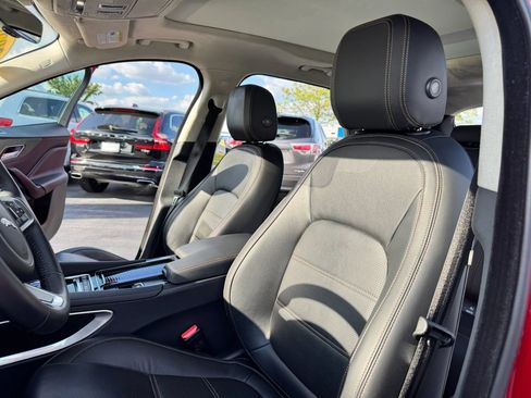 Used 2020 Jaguar F-PACE Prestige AWD/4WD image 9