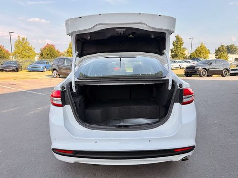 Used 2018 Ford Fusion SE w/ Equipment Group 602A FWD image 40