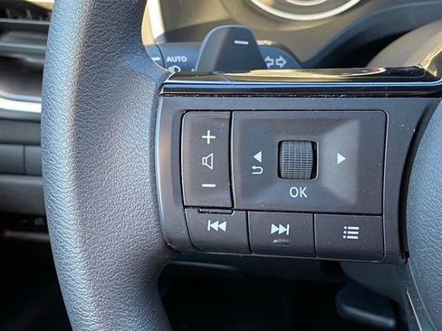 Used 2023 Nissan Rogue SV AWD/4WD image 21
