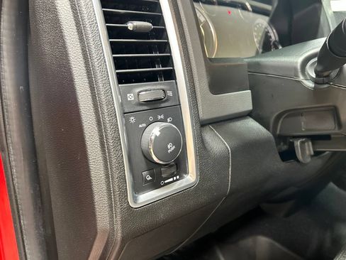 Certified 2019 RAM 1500 Big Horn AWD/4WD image 25