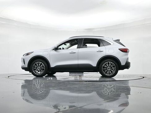 New 2026 Ford Escape SE image 37