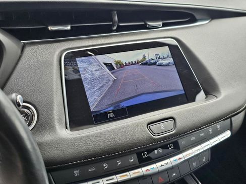 Used 2023 Cadillac XT4 Premium Luxury AWD/4WD image 34
