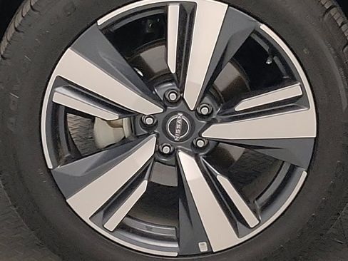 Used 2023 Nissan Rogue SL image 31