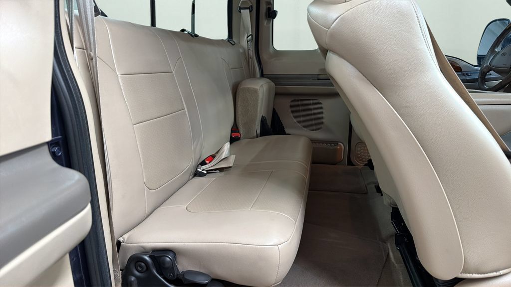 Used 2002 Ford F350 Lariat AWD/4WD image 14
