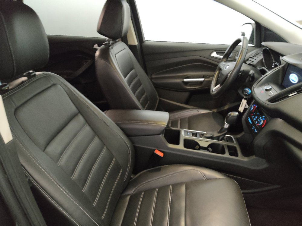 Used 2017 Ford Escape SE w/ SE Leather Comfort Package AWD/4WD image 21