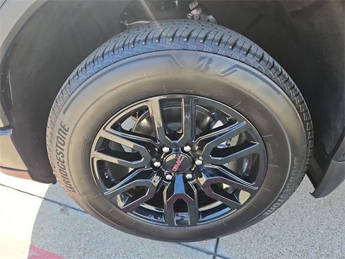 Used 2025 GMC Sierra 1500 Elevation w/ Preferred Package image 31