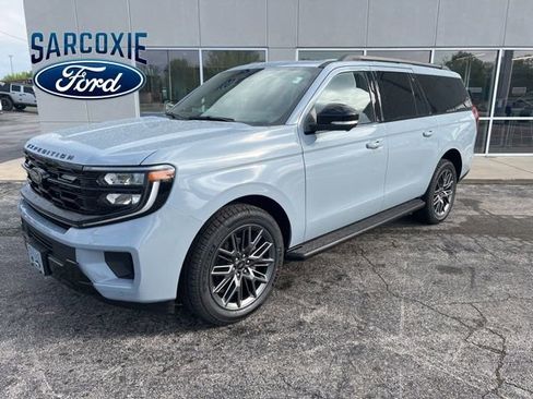 New 2026 Ford Expedition Max Platinum AWD/4WD image 1