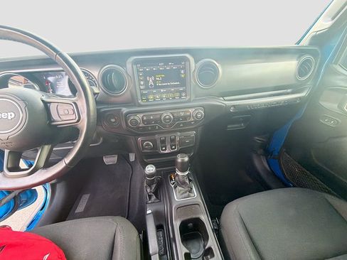Used 2022 Jeep Wrangler Sport AWD/4WD image 23
