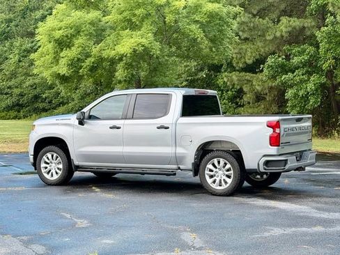 Used 2021 Chevrolet Silverado 1500 Custom w/ LPO, Dark Essentials Package RWD image 4