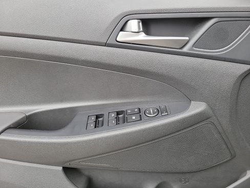 Used 2020 Hyundai Tucson Value AWD/4WD image 12