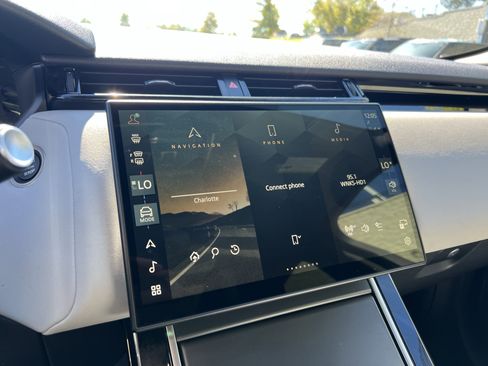 Certified 2024 Land Rover Range Rover Velar Dynamic SE image 26