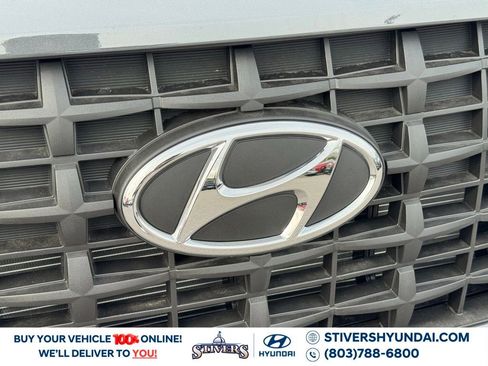 New 2026 Hyundai Venue SE image 8