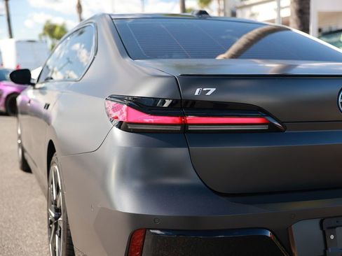 Used 2025 BMW i7 xDrive60 w/ Executive Package image 13