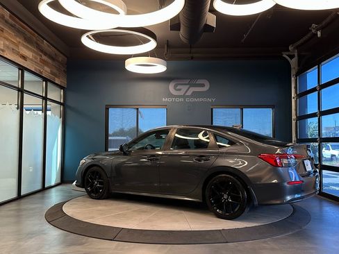 Used 2022 Honda Civic Sport image 5