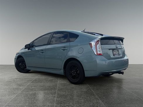 Used 2015 Toyota Prius Two FWD image 3