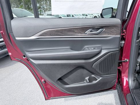 New 2026 Jeep Grand Cherokee L 2WD image 30