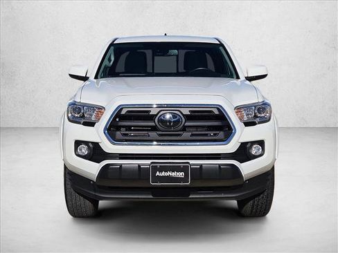 Used 2018 Toyota Tacoma SR5 image 2