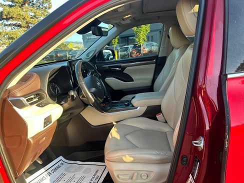 Used 2020 Toyota Highlander Limited AWD/4WD image 25