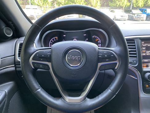 Used 2018 Jeep Grand Cherokee Limited AWD/4WD image 18